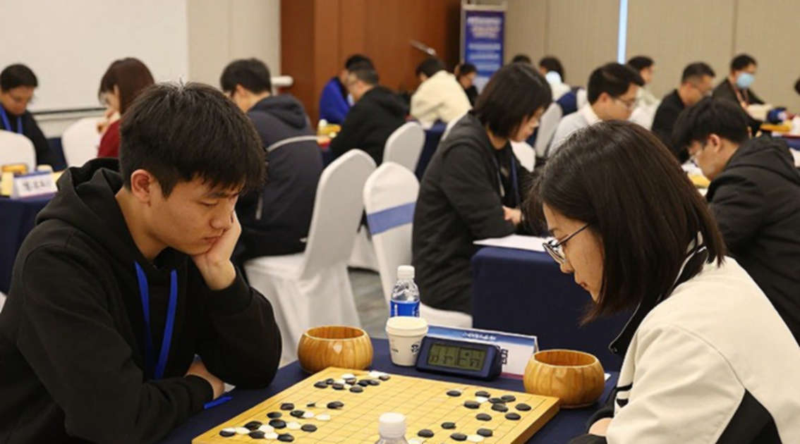 ChessBase Magazine #225: प्राग की 27 मिनिएचर, और एनोटेटरों की वह सूची जो असली ख़बर है